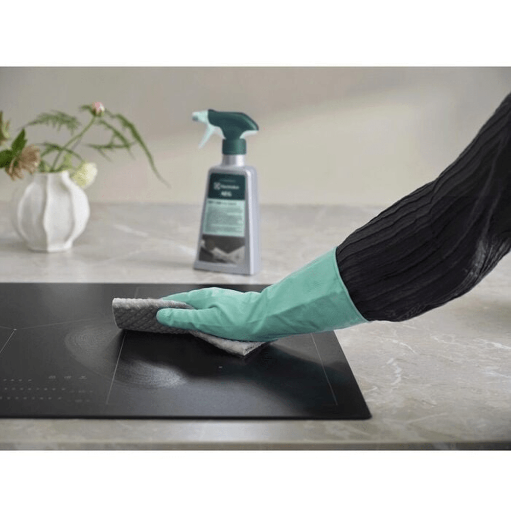 Electrolux SaphirMatt® Nettoyant Plaque de Cuisson M2HCMC01 (500 ml)