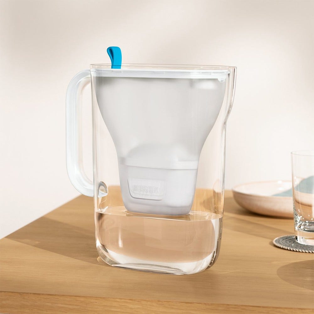 BRITA Carafe filtrante Style 2.4L Bleue + cartouche filtrante MAXTRA PRO (filtre aussi les PFAS)
