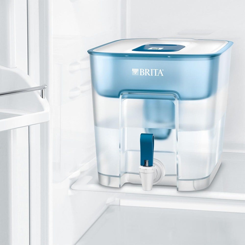 BRITA Distributeur d'eau filtrée Flow Basic Blue 8,2L + 13 filtres à eau MAXTRA PRO (filtre aussi les PFAS)